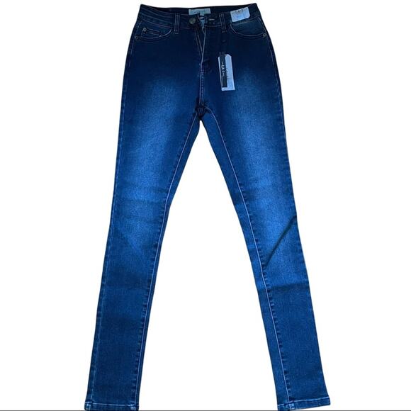 DARK WASH SUPER SKINNY STRAIGHT LEG JEAN-STRETCH-GREAT FIT- *BNWT* - Picture 5 of 6